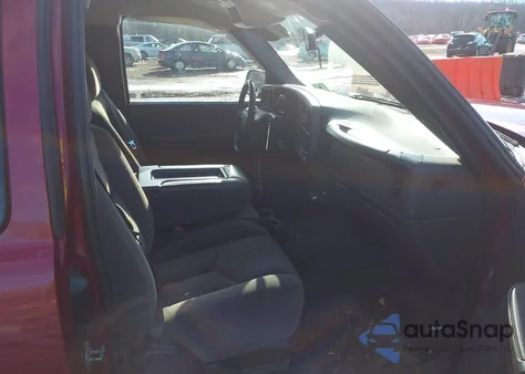 2005 Chevrolet Silverado 1500 Z71 из США, поврежденный, VIN 2GCEK19BX51302188